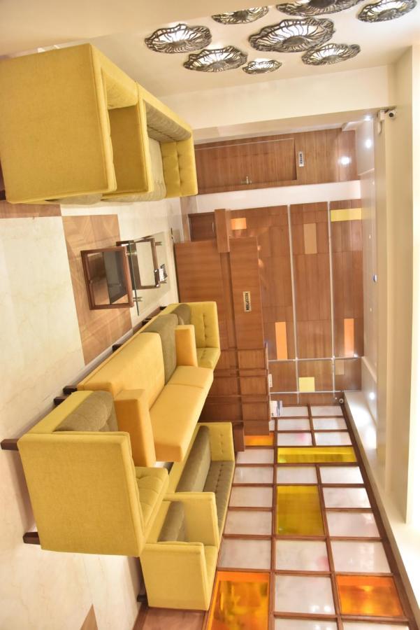 Hotel Rk Grand Варанаси Экстерьер фото